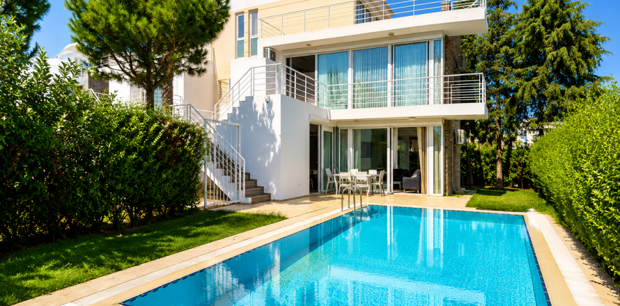 3+1 Villa in Belek, Antalya, Turkey No. 238210