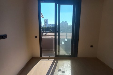 1+1 Wohnung in Mersin, Türkei Nr. 238918 - 19