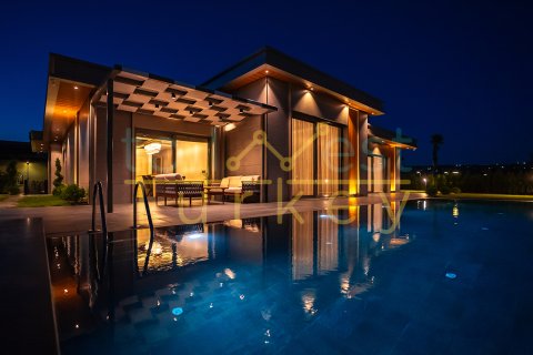 Продажа виллы  в Бююкчекмедже, Стамбуле, Турция 4+2, 406м2, №238778 – фото 2