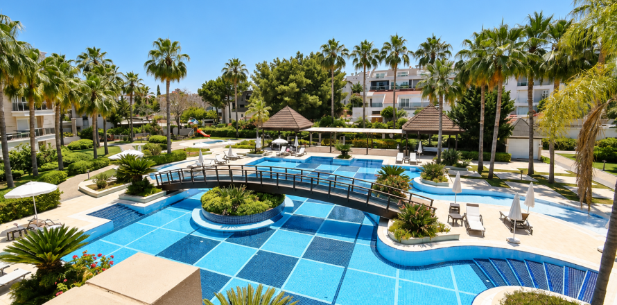 Daire  2+1  Side, Antalya, Türkiye №238622