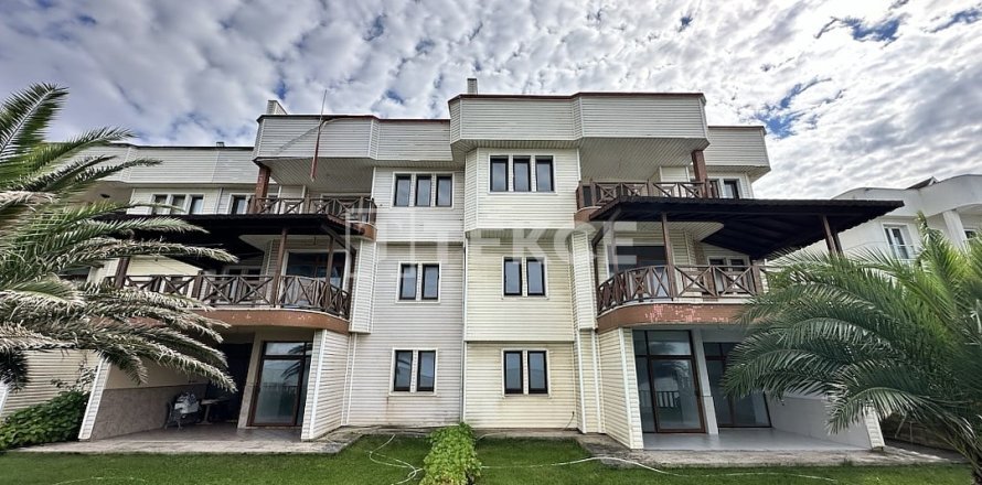 6+2 Villa  i Arsin, Trabzon, Tyrkia Nr. 238491