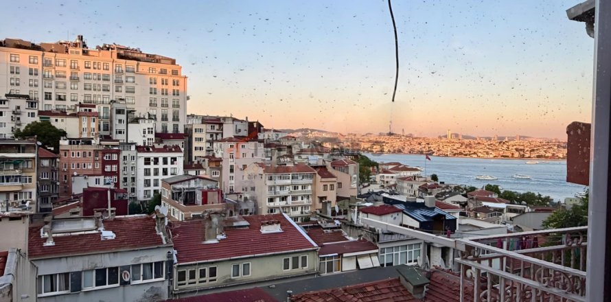 آپارتمان در Beyoglu،  Istanbul ، ترکیه 2 خوابه ، 128 متر مربع.  شماره 238540