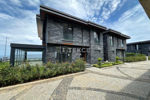 5+2 Villa in Trabzon, Turkey No. 238667