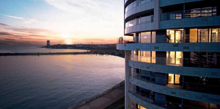 3+1 Apartment  in Bakırköy, Istanbul, Turkey No. 152717