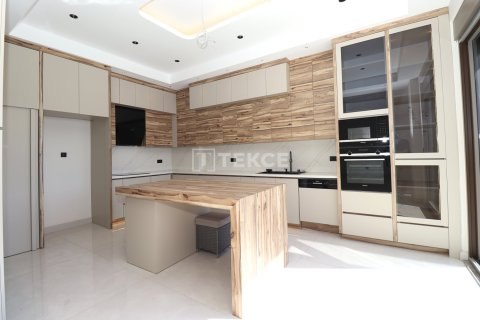 4+1 Villa  i Dosemealti, Antalya, Tyrkia Nr. 238800 - 27