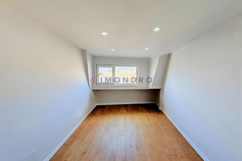 Apartment for sale in Üsküdar, Istanbul, Turkey, 4 bedrooms, 210m2, No. 238223 – photo 9