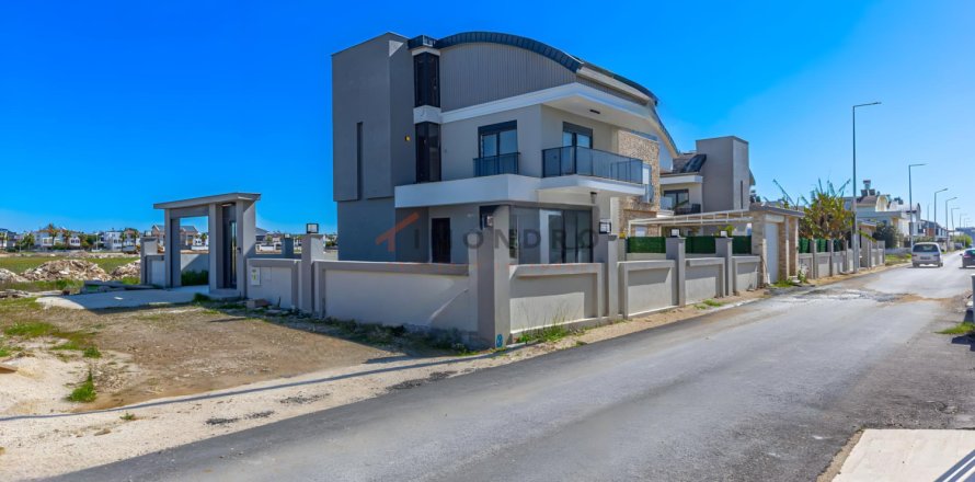 3+1 Villa in Antalya, Türkei Nr. 238691