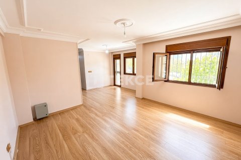 Villa 6+2 İstanbul, Türkiye №238248 - 12