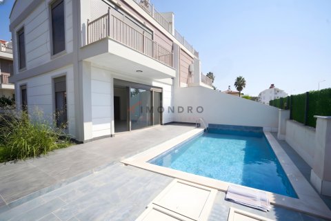 Продажа квартиры в Серике, Анталье, Турция 3+1, 200м2, №238367 – фото 3