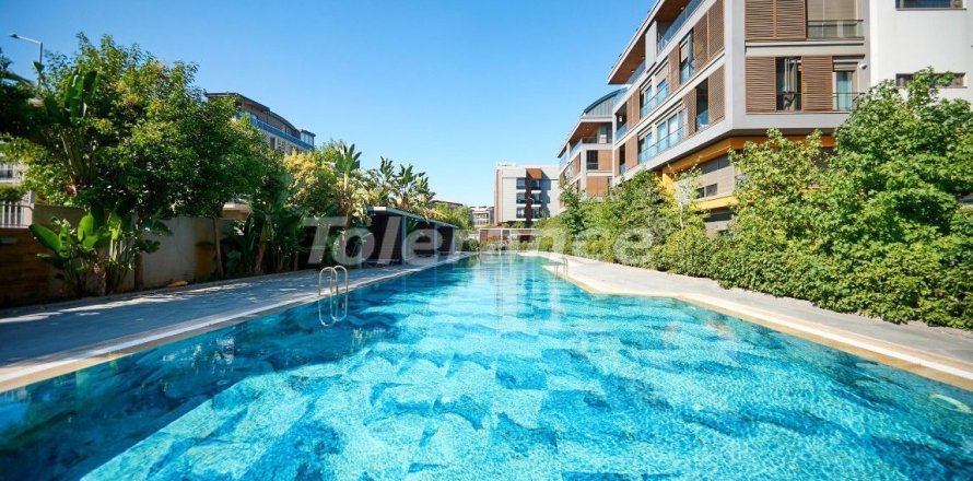 4+1 Apartment  in Antalya, Turkey No. 34614