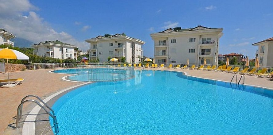 2+1 Apartment in Oba, Antalya, Turkey No. 238785