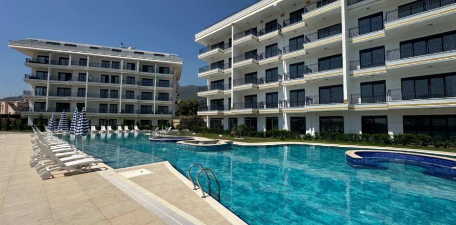 1+1 Apartment  in Oba, Antalya, Turkey No. 83480