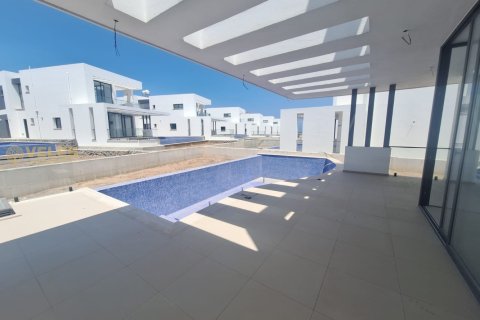 3+1 Villa in Catalkoy, Girne, Nr. 213904 - 12