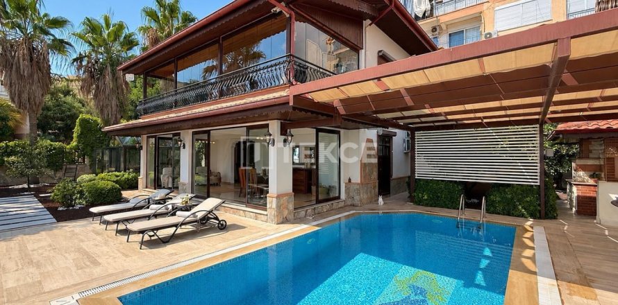 4+2 Villa  in Alanya, Antalya, Turkey No. 238285