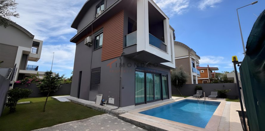 Villa 3+1 Antalya, Türkiye №238670