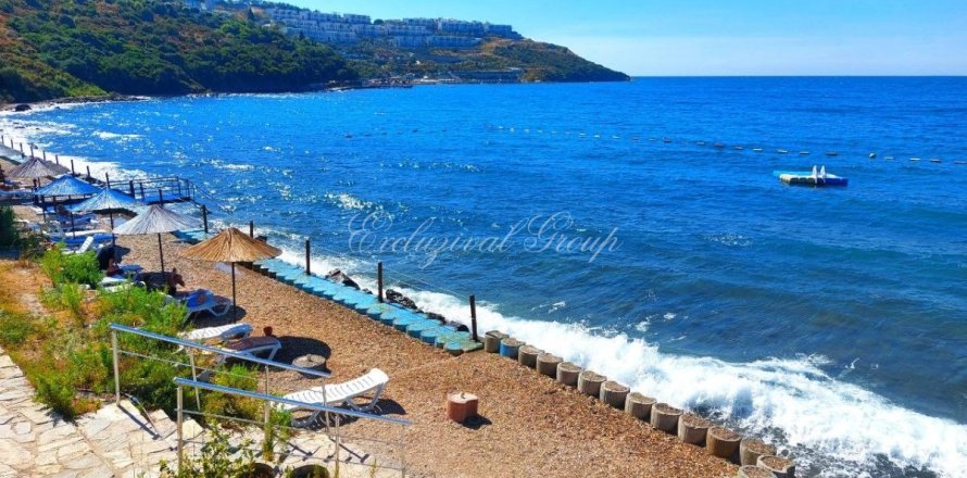 2+1 Apartment  in Bodrum, Mugla, Turkey No. 238253