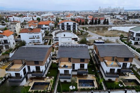 Villa  5+1  Antalya, Türkiye №238672