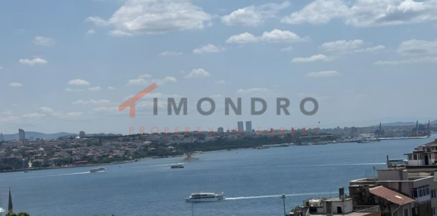 Daire 2+1 Beyoğlu, İstanbul, Türkiye №238479