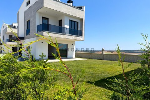 3+1 Villa  in Silivri, Istanbul, Turkey No. 238795