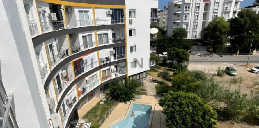 2+1 Apartment  in Konyaalti, Antalya, Turkey No. 238142