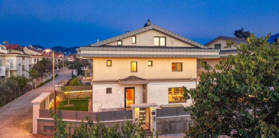 8+1 Villa i Fethiye, Mugla, Tyrkia Nr. 225519
