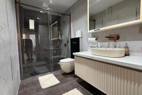  در  Kusadasi ، ترکیه 100 متر مربع.  شماره 228653 - 3