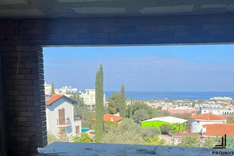 2+1 Wohnung  in Alsancak, Girne,  Nr. 86658 - 9