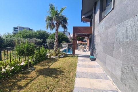  در  Kusadasi ، ترکیه 80 متر مربع.  شماره 228651 - 29