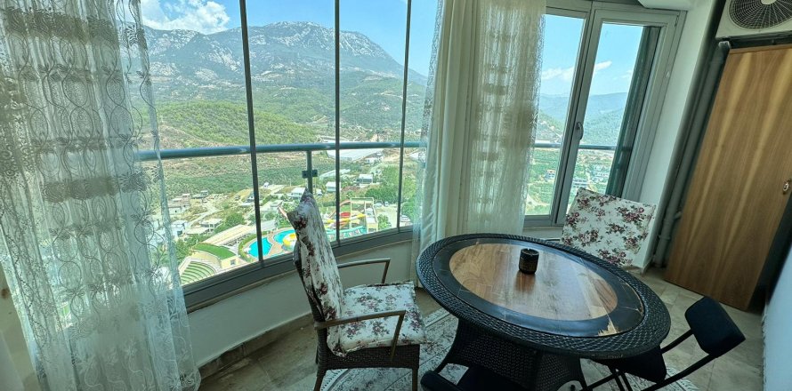 3+1 Apartment in Alanya, Antalya, Turkey No. 135519
