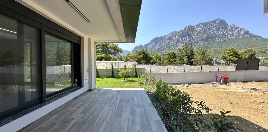 Villa  4+1  Kemer, Antalya, Türkiye №228576