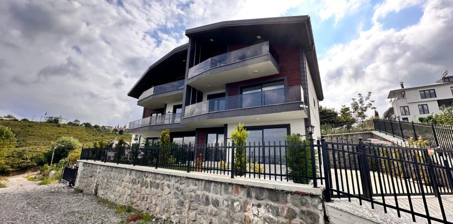 10+2 Villa i Trabzon, Tyrkiet Nr. 228880