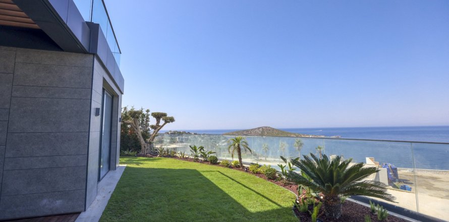 5+1 Villa  in Yalikavak, Mugla, Turkey No. 226847