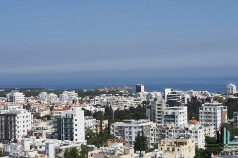   i Bahceli, Girne,  Nr. 86682 - 9