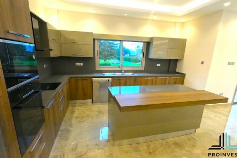 ویلا در  Alsancak ، ترکیه 3 خوابه ، 250 متر مربع.  شماره 90552 - 3