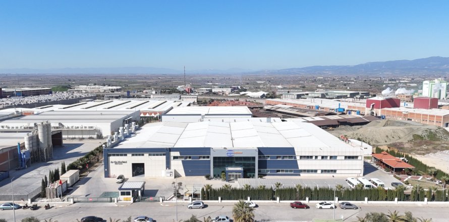 Commercial property in Turgutlu, Manisa, Turkey No. 223279
