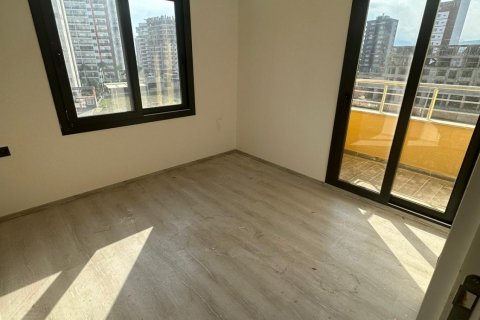آپارتمان در  Mersin ، ترکیه 3 خوابه ، 130 متر مربع.  شماره 136465 - 2