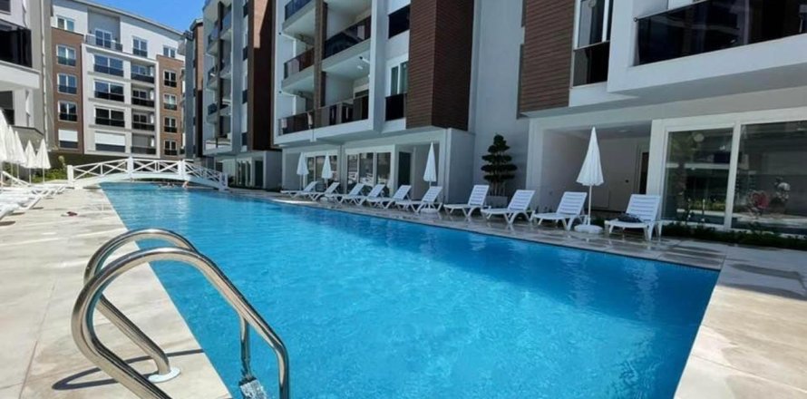 آپارتمان در Konyaalti،  Antalya ، ترکیه 2 خوابه ، 100 متر مربع.  شماره 228734
