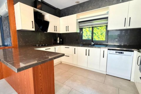 Продажа в Кушадасы, Айдыне, Турция, 250м2, №221219 – фото 16