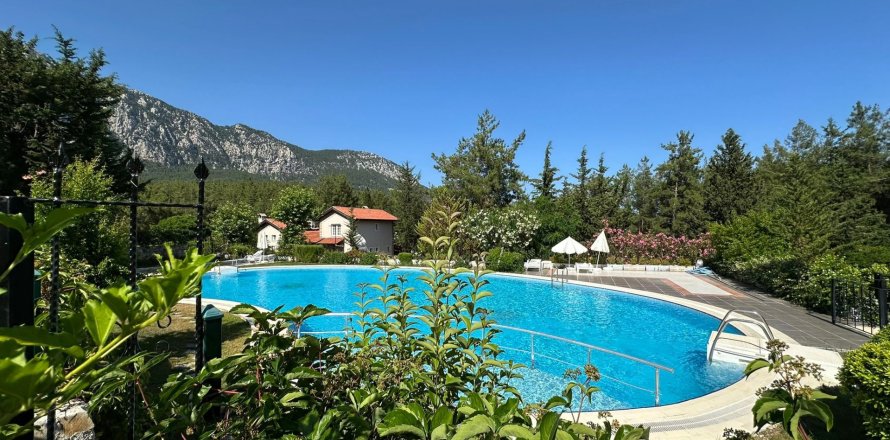 3+1 Villa in Kemer, Antalya, Turkey No. 212562