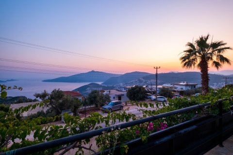 2+1 Villa in Kalkan, Antalya, Türkei Nr. 215475 - 3
