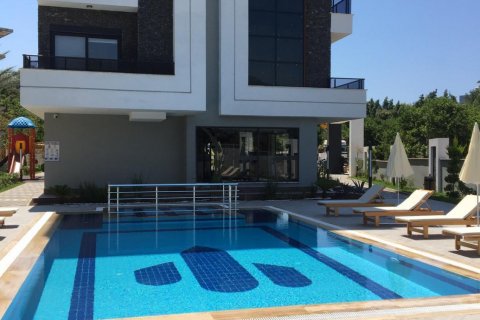 1+1 Lägenhet  i Oba, Antalya, Turkiet Nr. 96887