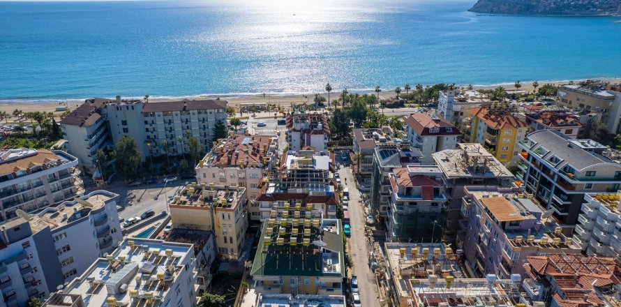1+1 Apartment  in Alanya, Antalya, Turkey No. 107728