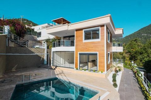 4+1 Villa  in Tepe, Alanya, Antalya, Turkey No. 97700