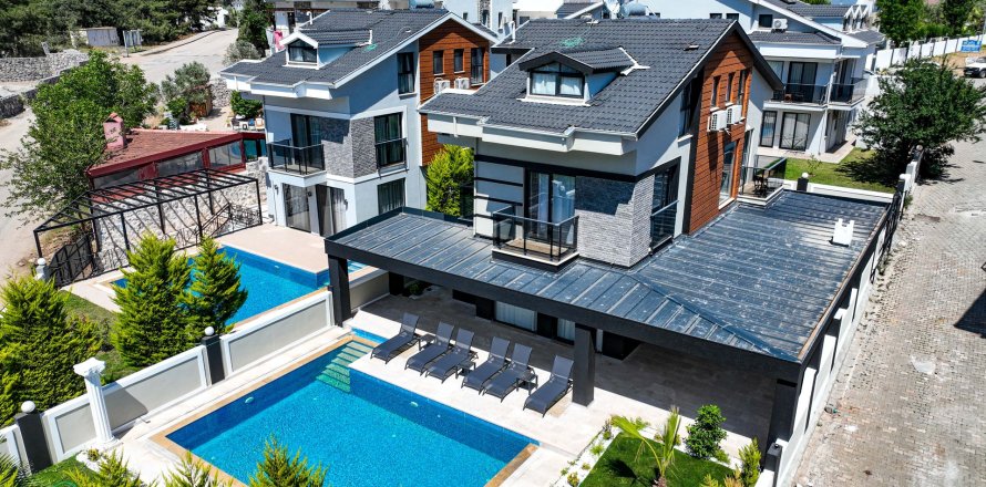 5+1 Villa in Oludeniz, Mugla, Türkei Nr. 213276