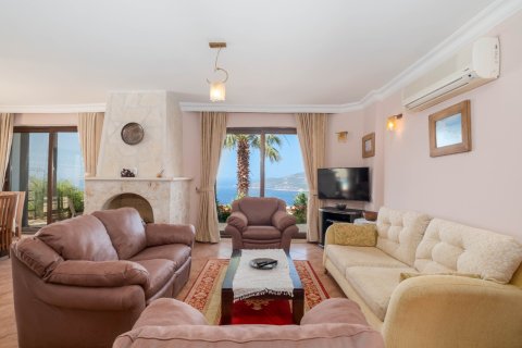 2+1 Villa in Kalkan, Antalya, Türkei Nr. 215475 - 12