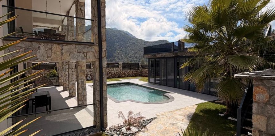4+1 Villa  i Fethiye, Mugla, Tyrkiet Nr. 223431