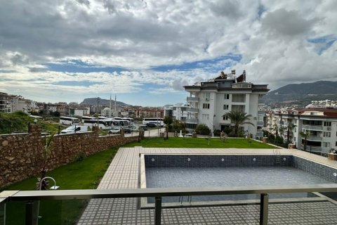 Daire  1+1  Oba, Antalya, Türkiye №97072