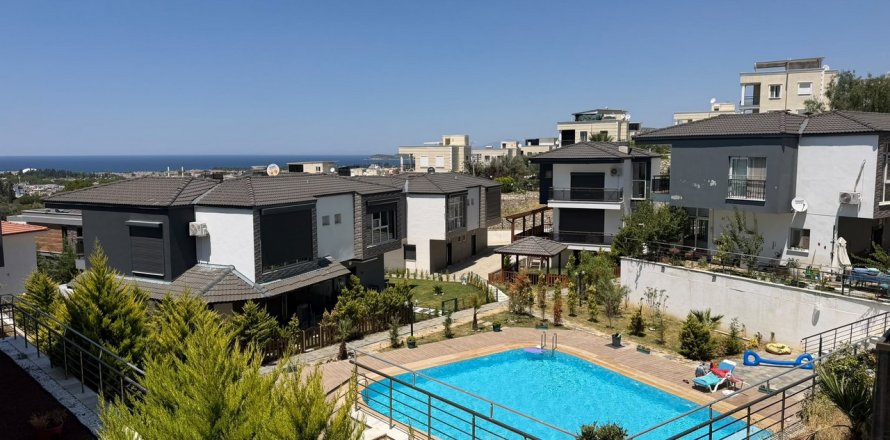  در  Kusadasi ، ترکیه 140 متر مربع.  شماره 228662