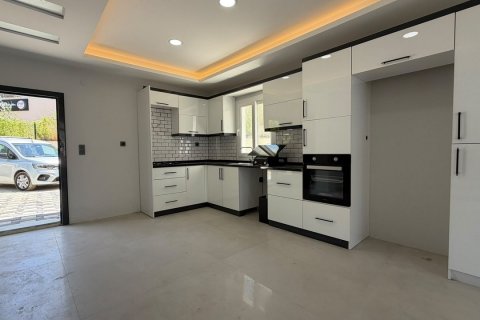  در  Kusadasi ، ترکیه 140 متر مربع.  شماره 228662 - 3