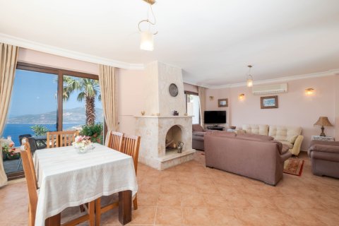 2+1 Villa in Kalkan, Antalya, Türkei Nr. 215475 - 9